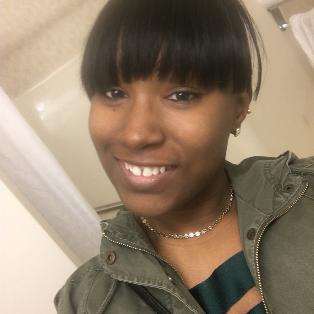 Meet your Posher, Daisha